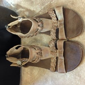 Roan Sandal